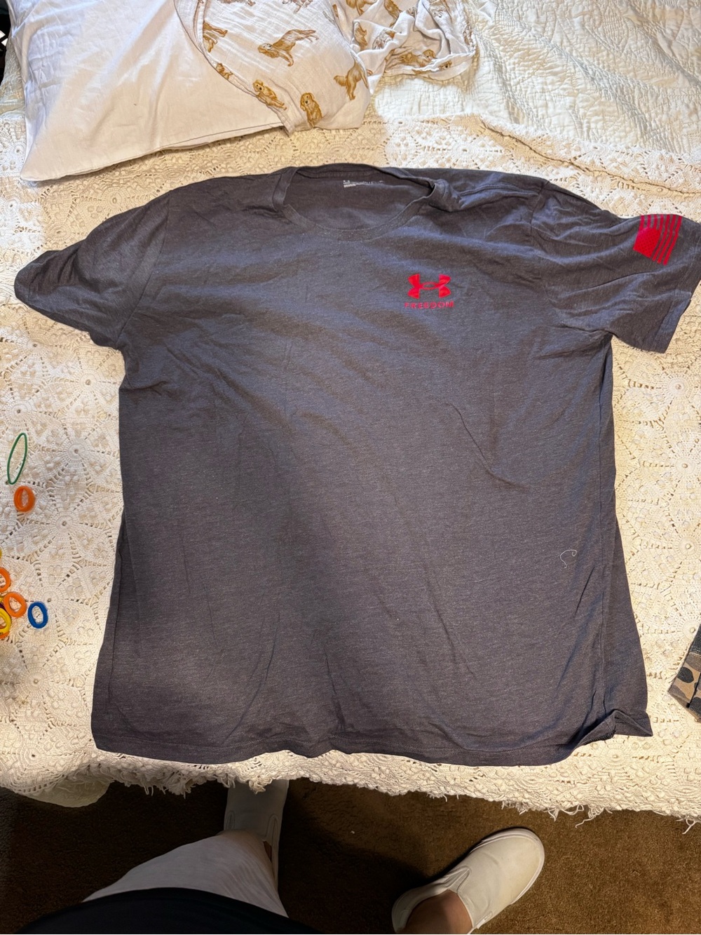 Under Armour Men’s Charcoal Short‑Sleeve Tee with Red Logo